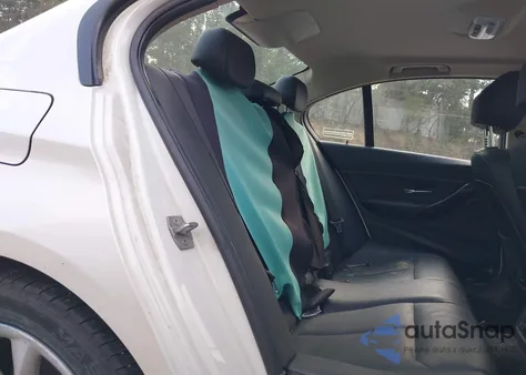 2013 BMW 328I xDrive z USA, uszkodzony, nr VIN WBA3B5C58DF590508